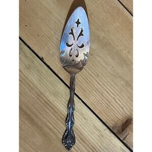International Silver Plated Cake/Pie Serving Spoon Server.